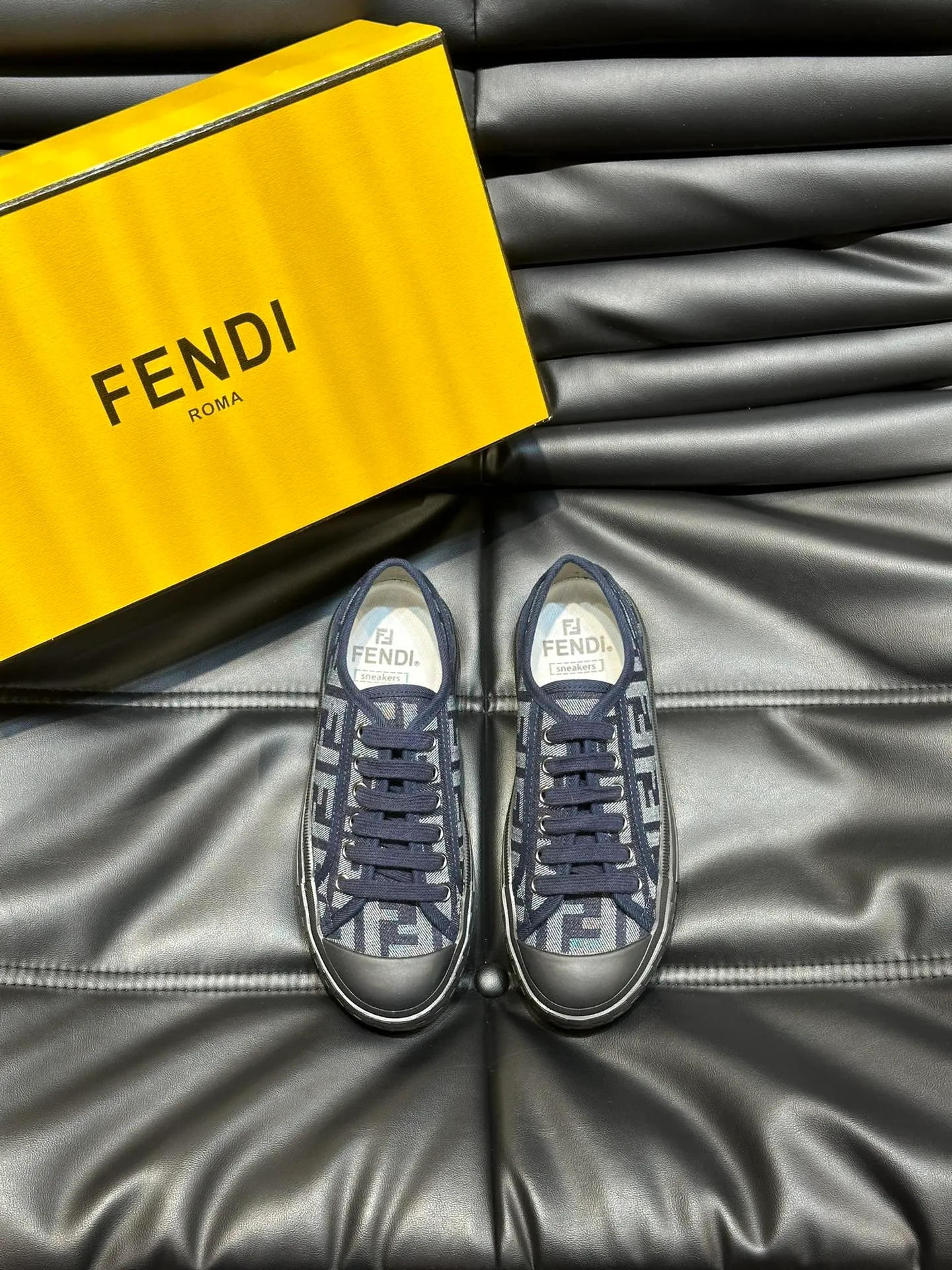 Men's men's shoes 💰420 [New style] 🍿🍿Fendi Fendi👫Couple style low-top canvas shoes, Fendi 2024 spring and summer new lace-up canvas shoes, upper FF jacquard fabric, decorated with same-color satin trim, soles FF carved decoration, soft elastic foot feel, perfect foot comfort! Size: 35-40 Male 38-45